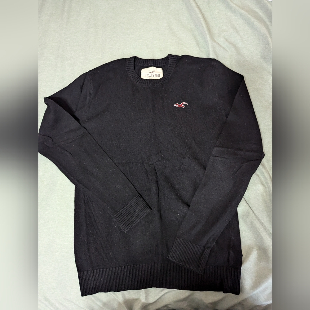 Hollister sweater